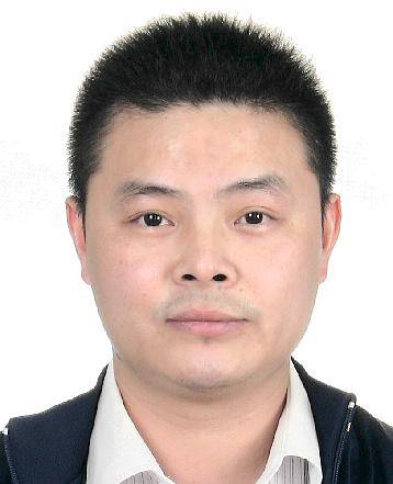 周伟.jpg 周伟.jpg