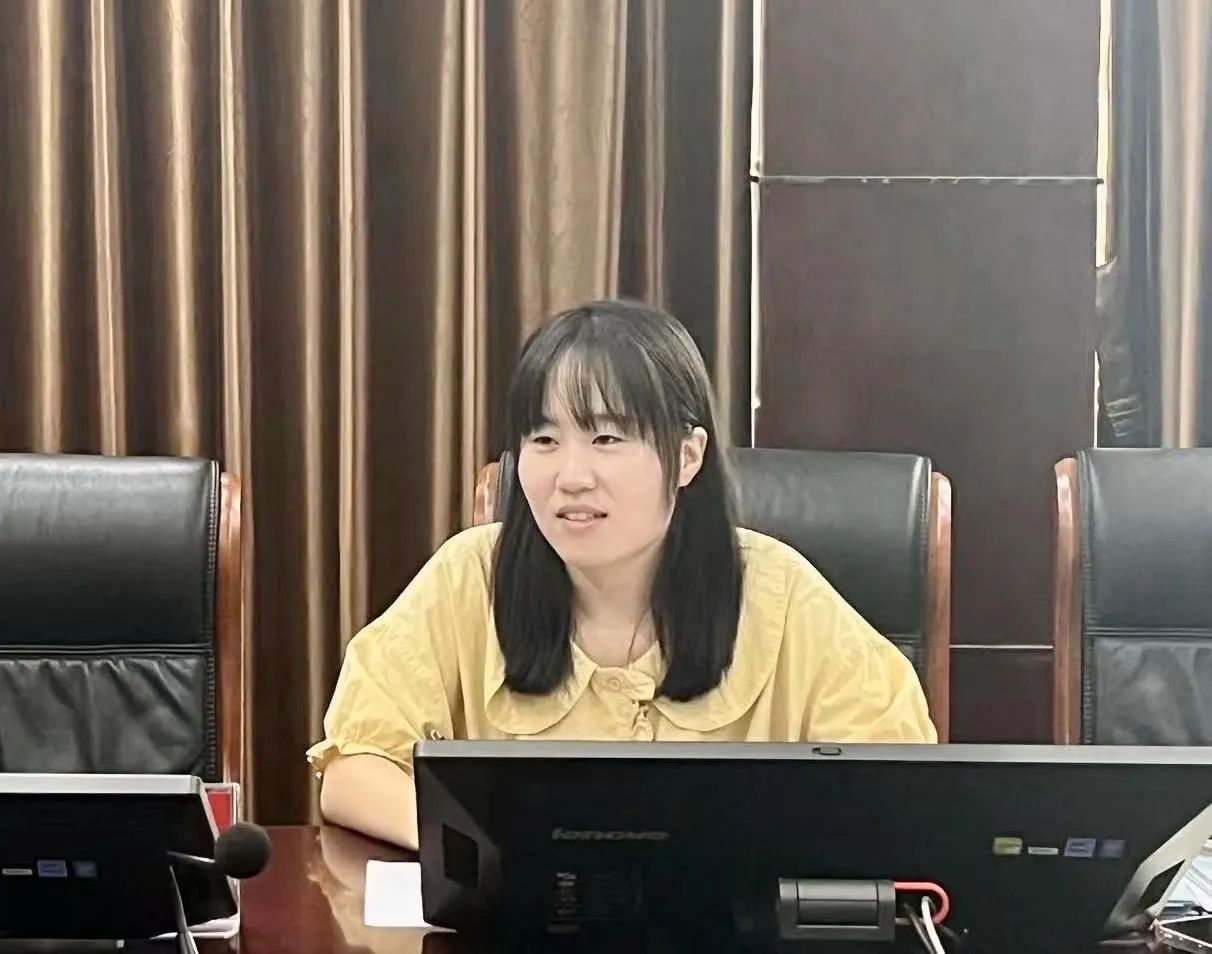 李蓓蓓.jpg 李蓓蓓.jpg