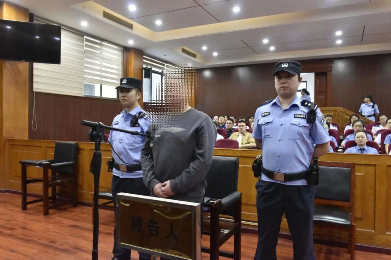 (9.18)“零距离”旁听职务犯罪庭审 筑牢拒腐防变思想防线4.jpg (9.18)“零距离”旁听职务犯罪庭审 筑牢拒腐防变思想防线4.jpg