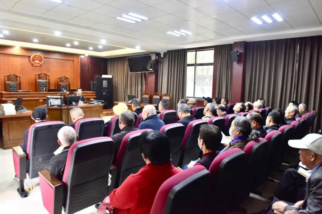 （10.12）学思想 强党性 重实践 建新功—枣阳法院开展离退休老干部党总支主题党日暨重阳节活动4.jpg