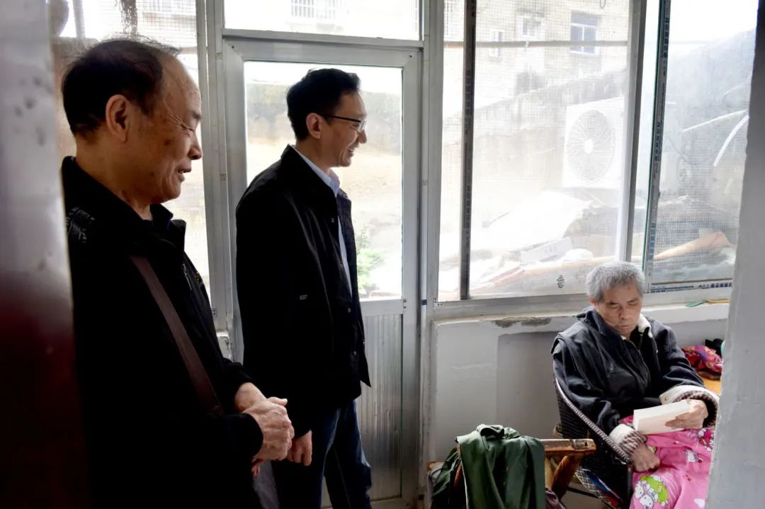 （10.12）学思想 强党性 重实践 建新功—枣阳法院开展离退休老干部党总支主题党日暨重阳节活动6.jpg