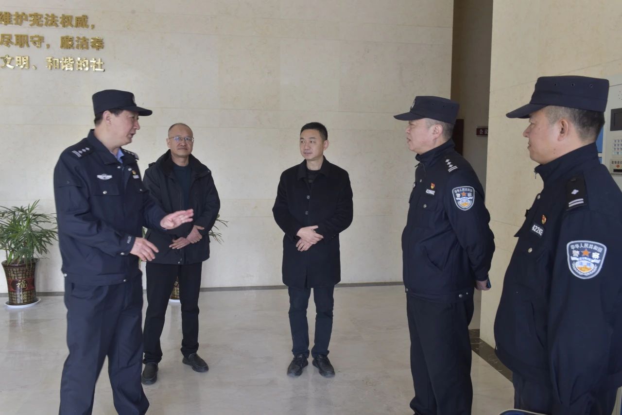 (12.11)以考促学砺精兵!枣阳法院司法警察专项教育整治工作圆满通过省高院考评验收3.jpg (12.11)以考促学砺精兵!枣阳法院司法警察专项教育整治工作圆满通过省高院考评验收3.jpg